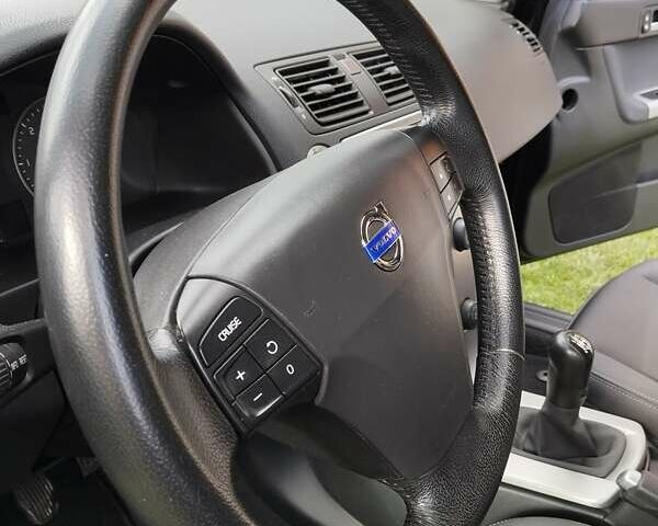 Чорний Вольво S40, об'ємом двигуна 1.56 л та пробігом 298 тис. км за 5700 $, фото 34 на Automoto.ua