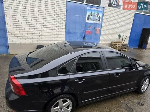 Черный Вольво С40, объемом двигателя 2 л и пробегом 291 тыс. км за 7900 $, фото 1 на Automoto.ua