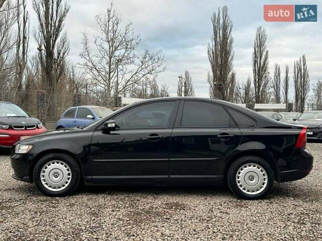 Черный Вольво С40, объемом двигателя 1.6 л и пробегом 51 тыс. км за 6300 $, фото 7 на Automoto.ua