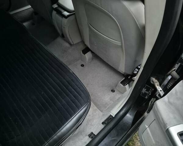 Черный Вольво С40, объемом двигателя 2 л и пробегом 311 тыс. км за 6000 $, фото 1 на Automoto.ua