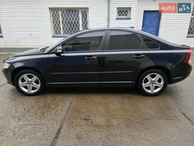 Черный Вольво С40, объемом двигателя 2 л и пробегом 291 тыс. км за 7900 $, фото 4 на Automoto.ua