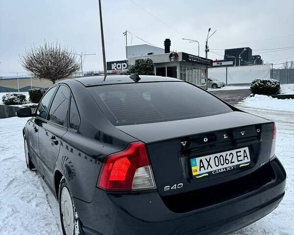 Чорний Вольво S40, об'ємом двигуна 1.6 л та пробігом 248 тис. км за 6800 $, фото 7 на Automoto.ua