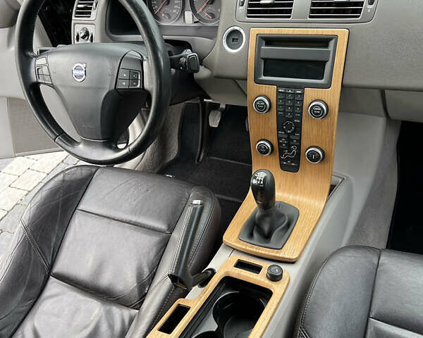 Чорний Вольво S40, об'ємом двигуна 1.6 л та пробігом 222 тис. км за 5799 $, фото 22 на Automoto.ua