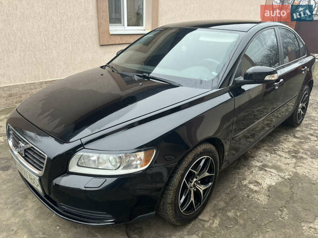 Чорний Вольво S40, об'ємом двигуна 1.6 л та пробігом 157 тис. км за 7000 $, фото 4 на Automoto.ua