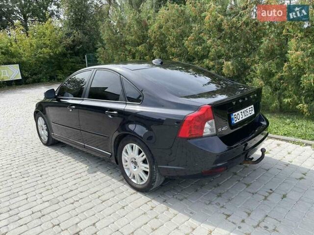 Черный Вольво С40, объемом двигателя 1.6 л и пробегом 263 тыс. км за 7200 $, фото 1 на Automoto.ua