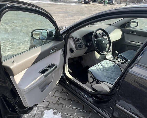 Чорний Вольво S40, об'ємом двигуна 1.6 л та пробігом 358 тис. км за 5500 $, фото 10 на Automoto.ua