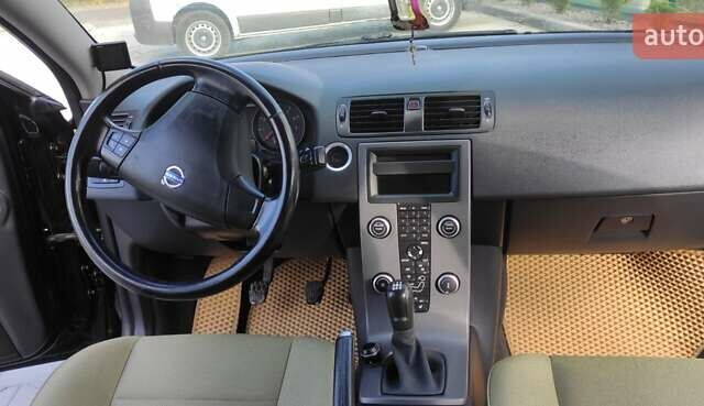 Чорний Вольво S40, об'ємом двигуна 1.6 л та пробігом 255 тис. км за 6100 $, фото 10 на Automoto.ua