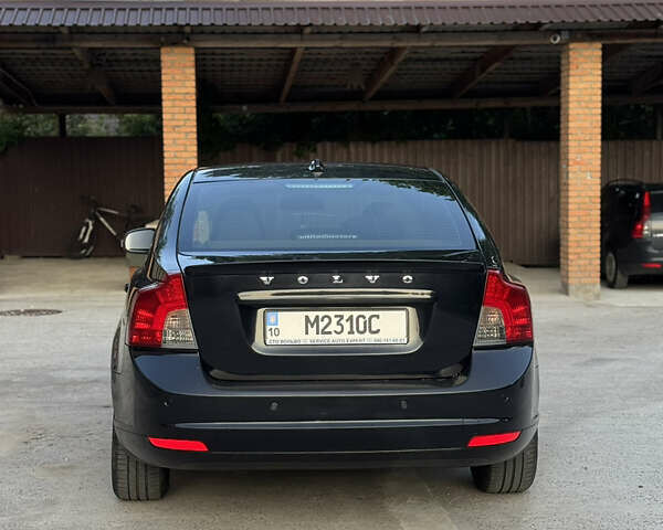 Черный Вольво С40, объемом двигателя 1.56 л и пробегом 286 тыс. км за 8000 $, фото 12 на Automoto.ua