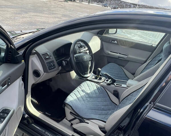 Чорний Вольво S40, об'ємом двигуна 1.6 л та пробігом 358 тис. км за 5500 $, фото 9 на Automoto.ua