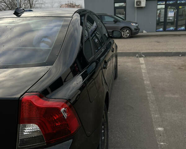 Чорний Вольво S40, об'ємом двигуна 1.6 л та пробігом 238 тис. км за 7500 $, фото 8 на Automoto.ua