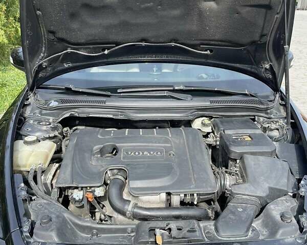 Черный Вольво С40, объемом двигателя 1.6 л и пробегом 263 тыс. км за 7200 $, фото 11 на Automoto.ua