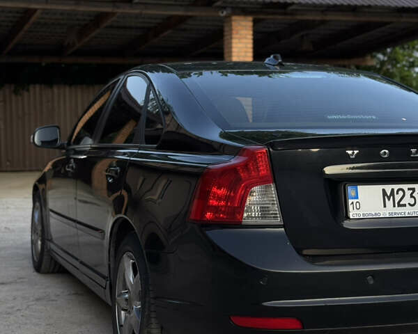 Черный Вольво С40, объемом двигателя 1.56 л и пробегом 286 тыс. км за 8000 $, фото 4 на Automoto.ua