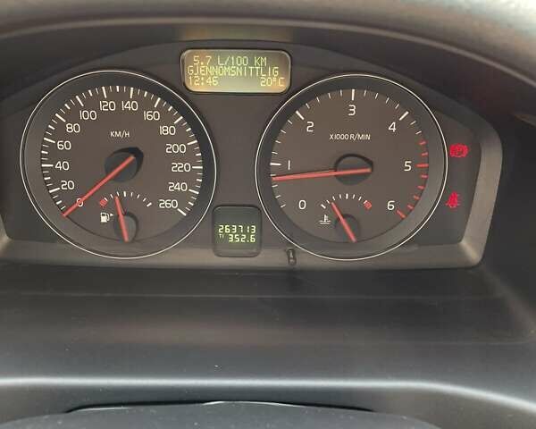 Черный Вольво С40, объемом двигателя 1.6 л и пробегом 263 тыс. км за 7200 $, фото 13 на Automoto.ua