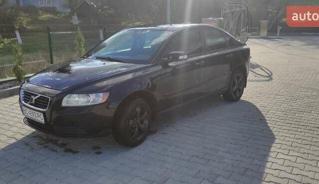 Чорний Вольво S40, об'ємом двигуна 1.6 л та пробігом 255 тис. км за 6100 $, фото 1 на Automoto.ua