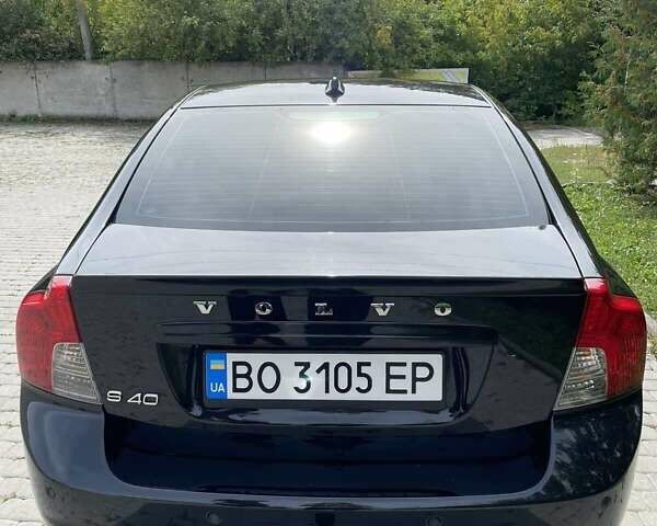 Черный Вольво С40, объемом двигателя 1.6 л и пробегом 263 тыс. км за 7200 $, фото 3 на Automoto.ua