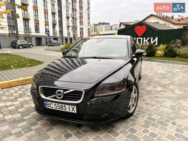 Черный Вольво С40, объемом двигателя 1.56 л и пробегом 224 тыс. км за 8200 $, фото 1 на Automoto.ua