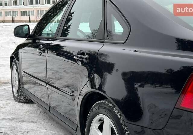 Черный Вольво С40, объемом двигателя 1.56 л и пробегом 245 тыс. км за 7999 $, фото 3 на Automoto.ua