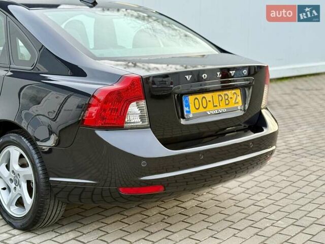 Черный Вольво С40, объемом двигателя 1.6 л и пробегом 236 тыс. км за 8750 $, фото 14 на Automoto.ua