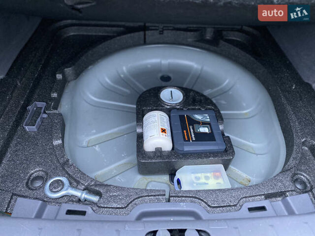 Черный Вольво С40, объемом двигателя 0 л и пробегом 231 тыс. км за 9700 $, фото 77 на Automoto.ua