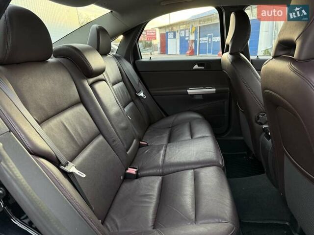 Черный Вольво С40, объемом двигателя 1.6 л и пробегом 236 тыс. км за 8750 $, фото 29 на Automoto.ua