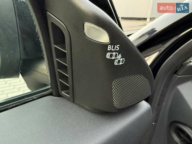 Черный Вольво С40, объемом двигателя 1.6 л и пробегом 236 тыс. км за 8750 $, фото 48 на Automoto.ua