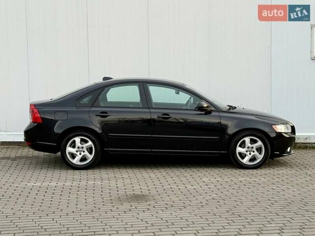Черный Вольво С40, объемом двигателя 1.6 л и пробегом 236 тыс. км за 8750 $, фото 7 на Automoto.ua