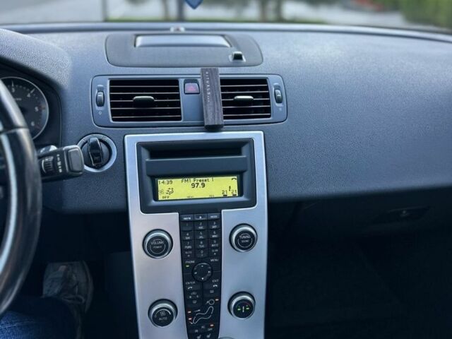 Чорний Вольво S40, об'ємом двигуна 1.6 л та пробігом 208 тис. км за 8800 $, фото 7 на Automoto.ua