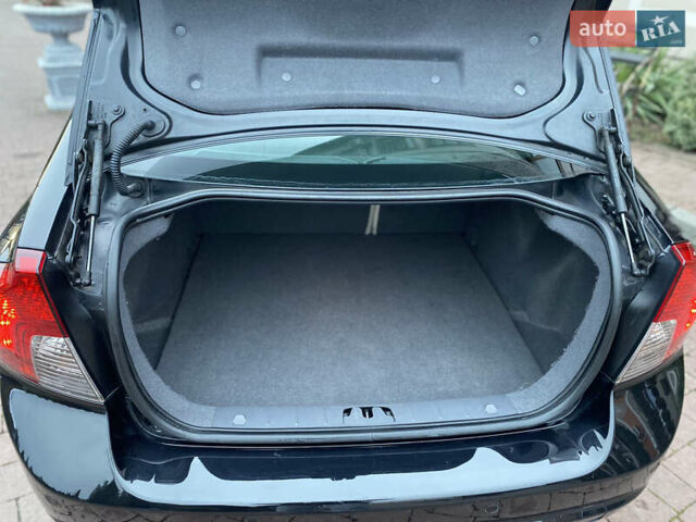 Черный Вольво С40, объемом двигателя 0 л и пробегом 231 тыс. км за 9700 $, фото 76 на Automoto.ua