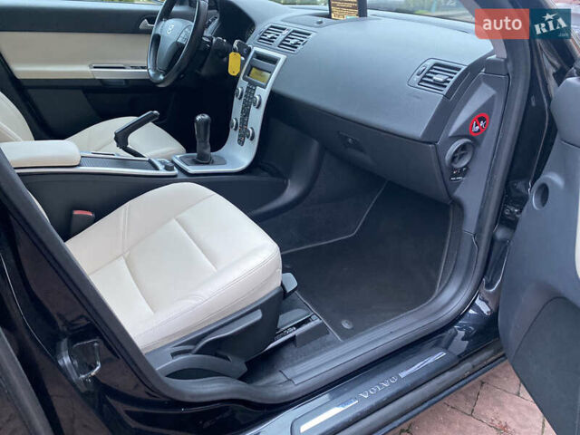 Черный Вольво С40, объемом двигателя 0 л и пробегом 231 тыс. км за 9700 $, фото 66 на Automoto.ua