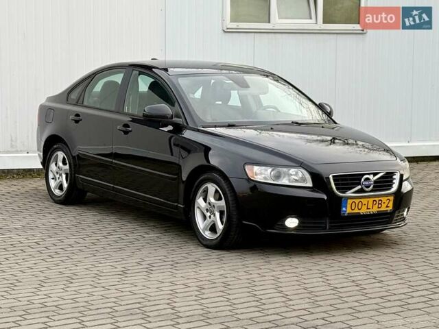 Черный Вольво С40, объемом двигателя 1.6 л и пробегом 236 тыс. км за 8750 $, фото 8 на Automoto.ua
