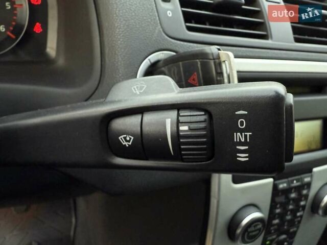 Черный Вольво С40, объемом двигателя 1.6 л и пробегом 236 тыс. км за 8750 $, фото 45 на Automoto.ua