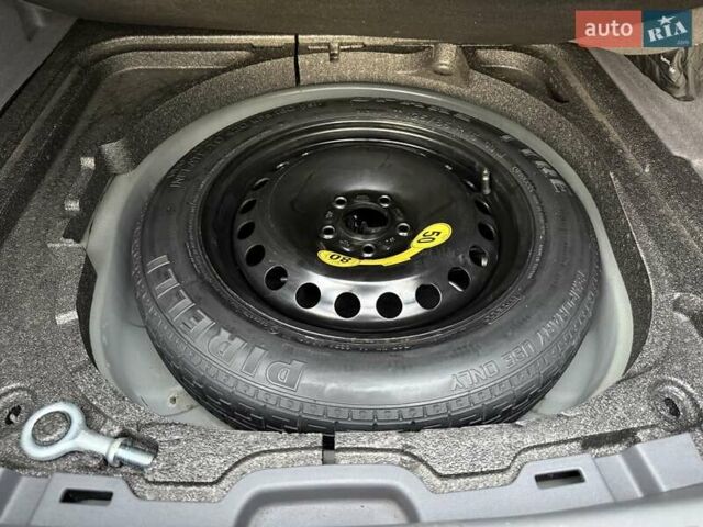 Черный Вольво С40, объемом двигателя 1.6 л и пробегом 236 тыс. км за 8750 $, фото 55 на Automoto.ua