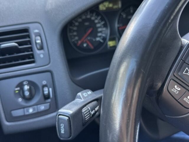 Чорний Вольво S40, об'ємом двигуна 1.6 л та пробігом 208 тис. км за 8800 $, фото 12 на Automoto.ua