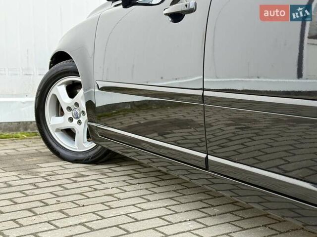 Черный Вольво С40, объемом двигателя 1.6 л и пробегом 236 тыс. км за 8750 $, фото 22 на Automoto.ua