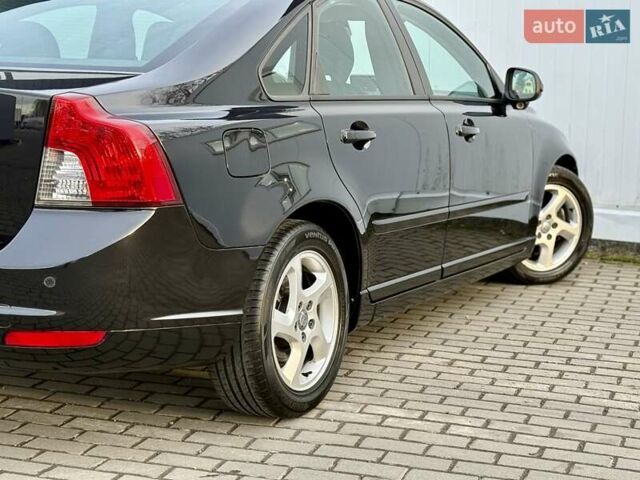 Черный Вольво С40, объемом двигателя 1.6 л и пробегом 236 тыс. км за 8750 $, фото 17 на Automoto.ua