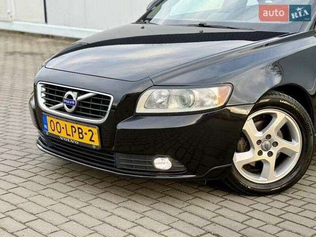 Черный Вольво С40, объемом двигателя 1.6 л и пробегом 236 тыс. км за 8750 $, фото 12 на Automoto.ua