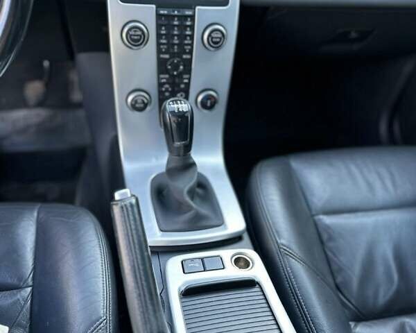 Чорний Вольво S40, об'ємом двигуна 1.6 л та пробігом 208 тис. км за 8800 $, фото 9 на Automoto.ua