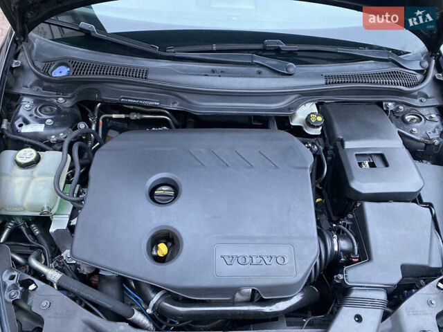 Черный Вольво С40, объемом двигателя 0 л и пробегом 231 тыс. км за 9700 $, фото 74 на Automoto.ua