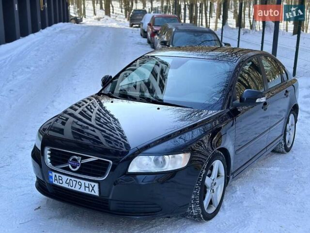 Черный Вольво С40, объемом двигателя 1.6 л и пробегом 241 тыс. км за 8000 $, фото 2 на Automoto.ua