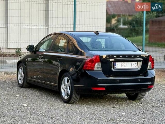 Черный Вольво С40, объемом двигателя 1.6 л и пробегом 236 тыс. км за 8950 $, фото 4 на Automoto.ua