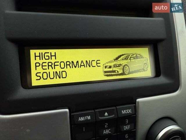 Черный Вольво С40, объемом двигателя 1.6 л и пробегом 236 тыс. км за 8750 $, фото 39 на Automoto.ua