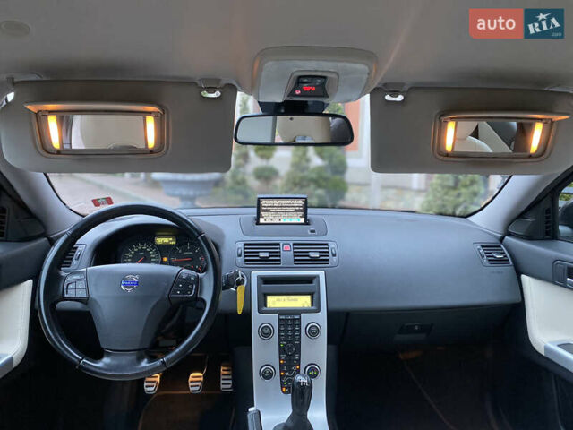 Черный Вольво С40, объемом двигателя 0 л и пробегом 231 тыс. км за 9700 $, фото 71 на Automoto.ua