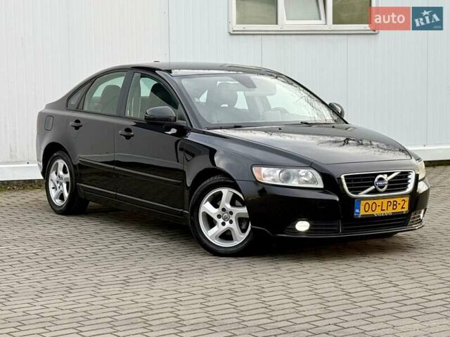 Черный Вольво С40, объемом двигателя 1.6 л и пробегом 236 тыс. км за 8750 $, фото 10 на Automoto.ua