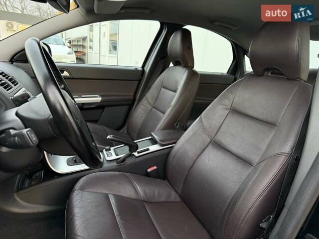 Черный Вольво С40, объемом двигателя 1.6 л и пробегом 236 тыс. км за 8750 $, фото 24 на Automoto.ua