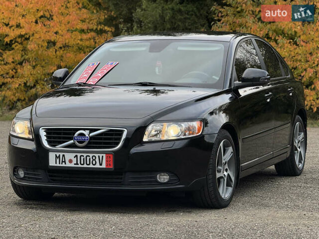 Черный Вольво С40, объемом двигателя 1.6 л и пробегом 210 тыс. км за 8800 $, фото 29 на Automoto.ua