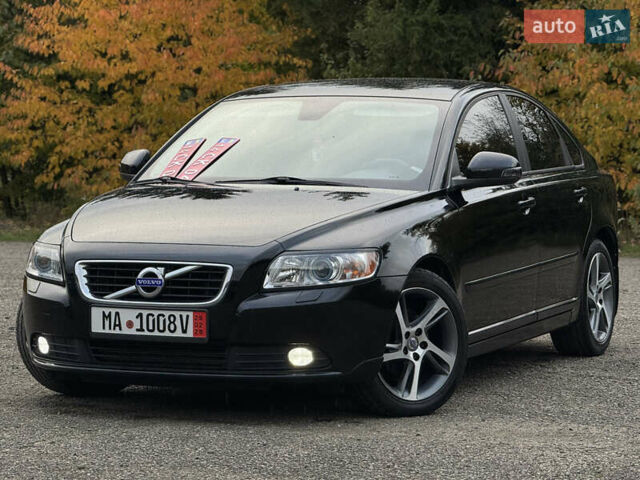 Черный Вольво С40, объемом двигателя 1.6 л и пробегом 210 тыс. км за 8800 $, фото 46 на Automoto.ua