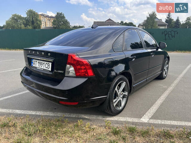 Черный Вольво С40, объемом двигателя 1.6 л и пробегом 303 тыс. км за 8200 $, фото 4 на Automoto.ua