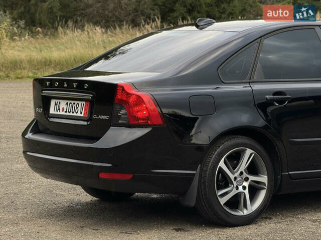 Черный Вольво С40, объемом двигателя 1.6 л и пробегом 210 тыс. км за 8800 $, фото 33 на Automoto.ua