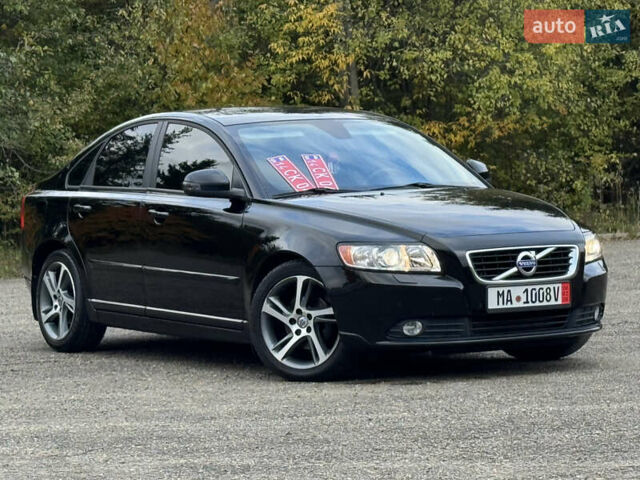 Черный Вольво С40, объемом двигателя 1.6 л и пробегом 210 тыс. км за 8800 $, фото 13 на Automoto.ua