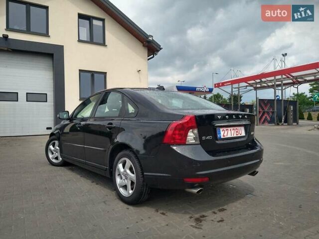 Черный Вольво С40, объемом двигателя 1.98 л и пробегом 282 тыс. км за 9300 $, фото 14 на Automoto.ua